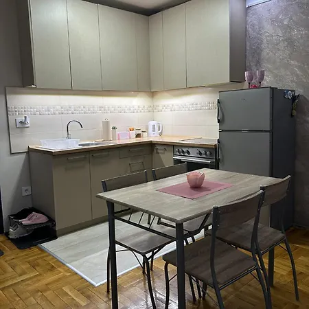 Ns Centar Private Parking 아파트